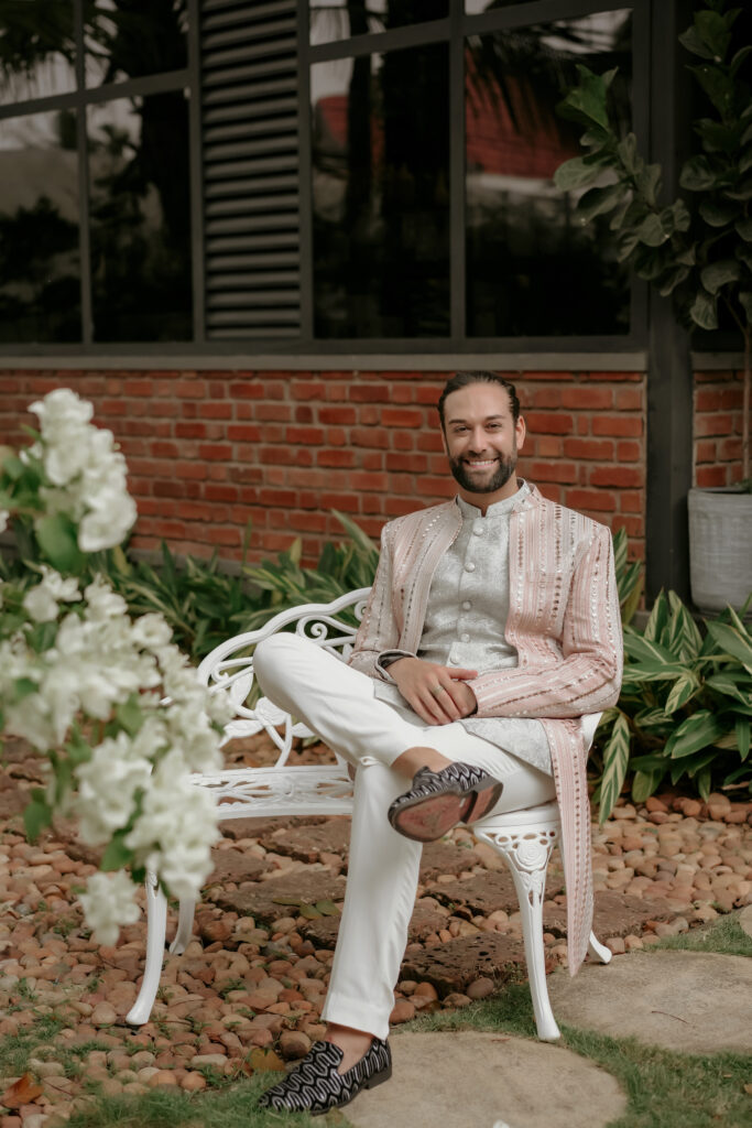 Best suits for grooms to wear on wedding day